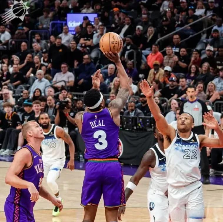 开云体育中国官网-太阳主场击败掘金，豪取八连胜