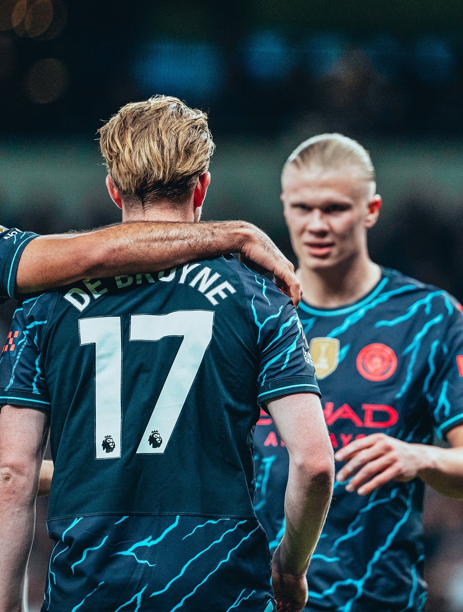 开云体育在线登录-曼联主场惨负西汉姆联，遭遇双杀