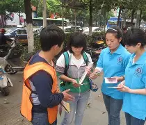 开云体育登录入口-圣埃蒂安球员助孤行动，献爱心助力社区