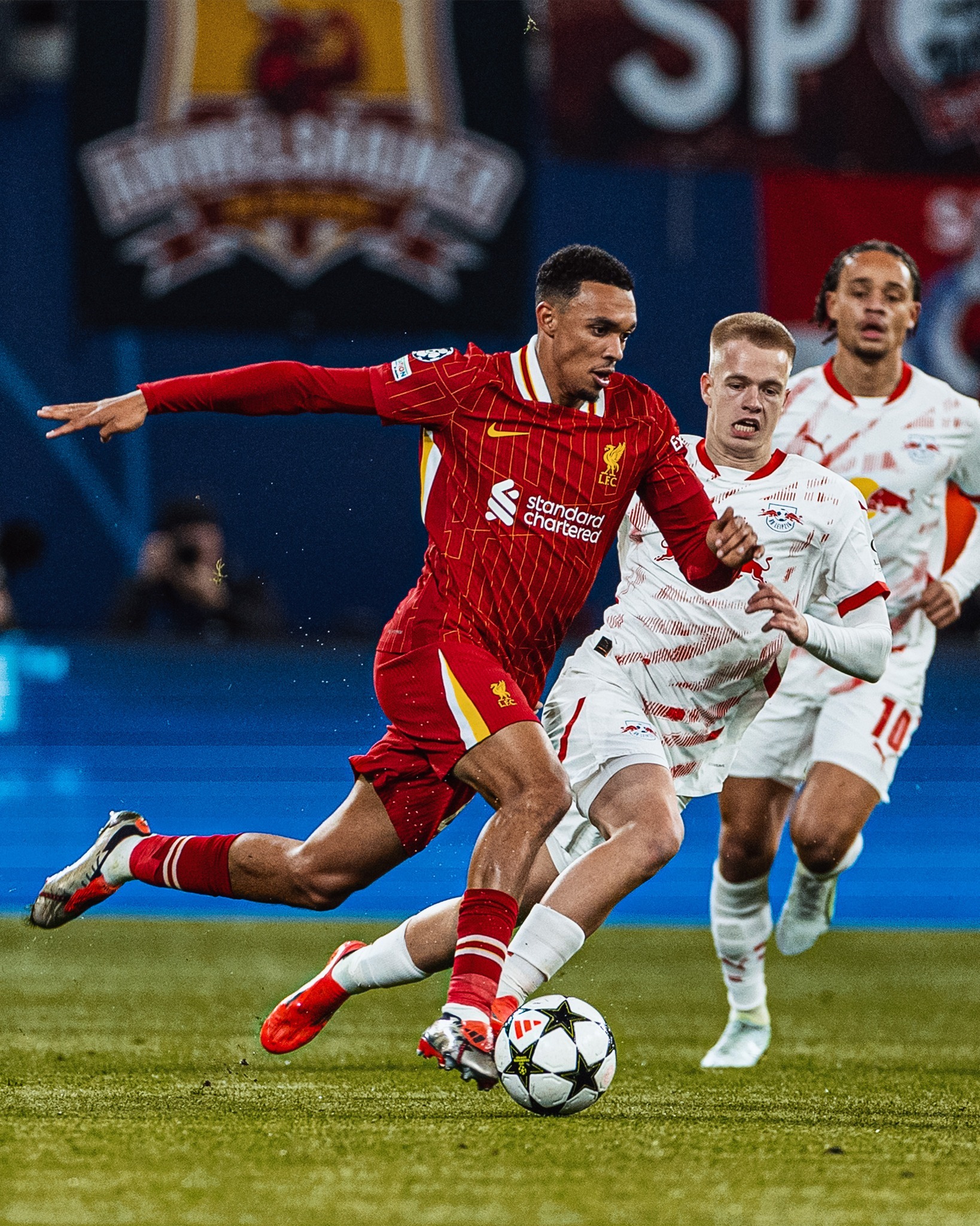 开云体育app-利物浦力擒马德里，晋级八强欧冠