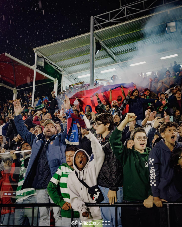 开云体育中国官网-欧洲国家联赛赛事现场气氛热烈，球迷尽情欢呼的简单介绍