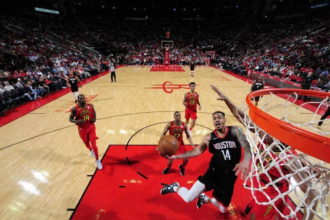 开云体育官网-尼克斯主场负于老鹰，遭遇季后赛首败